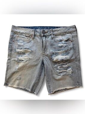 American Eagle -Low Rise Baggy Denim Shorts Size 6 -  100% cotton